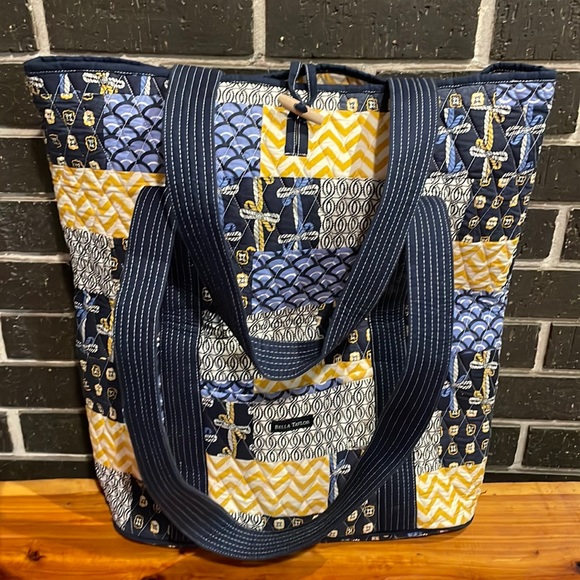 Bella Taylor Quilted Bag - Picture 1 of 6